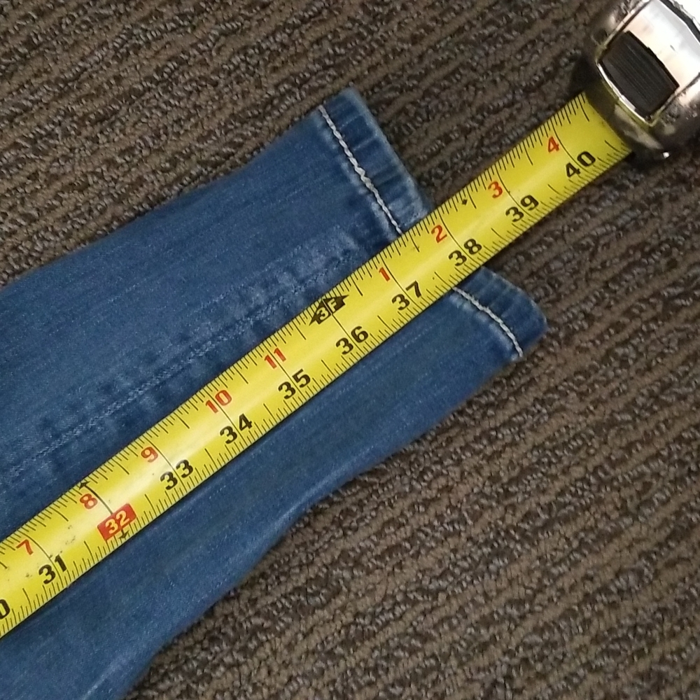 Miss Me Skinny Jean's Size 27 - Picture 9 of 16